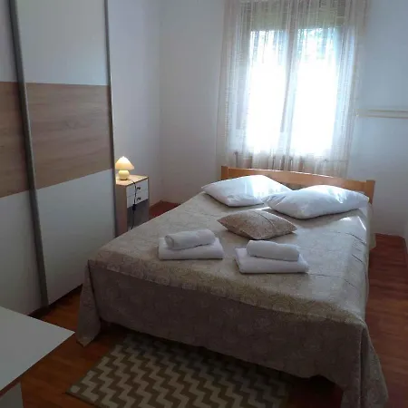 Apartment Apartment In Muntic/Istrien 10825 Muntic