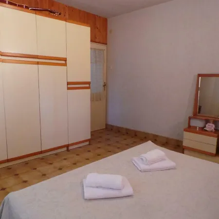 Apartment In - Istrien 10825 Muntić