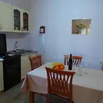 Apartment In Muntic - Istrien 10825 Lägenhet *