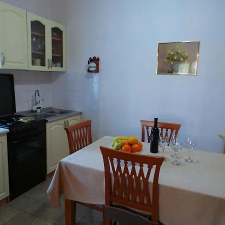 Apartment In Muntic - Istrien 10825 Apartment *