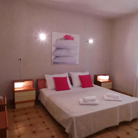 Apartment In Muntic/Istrien 10825